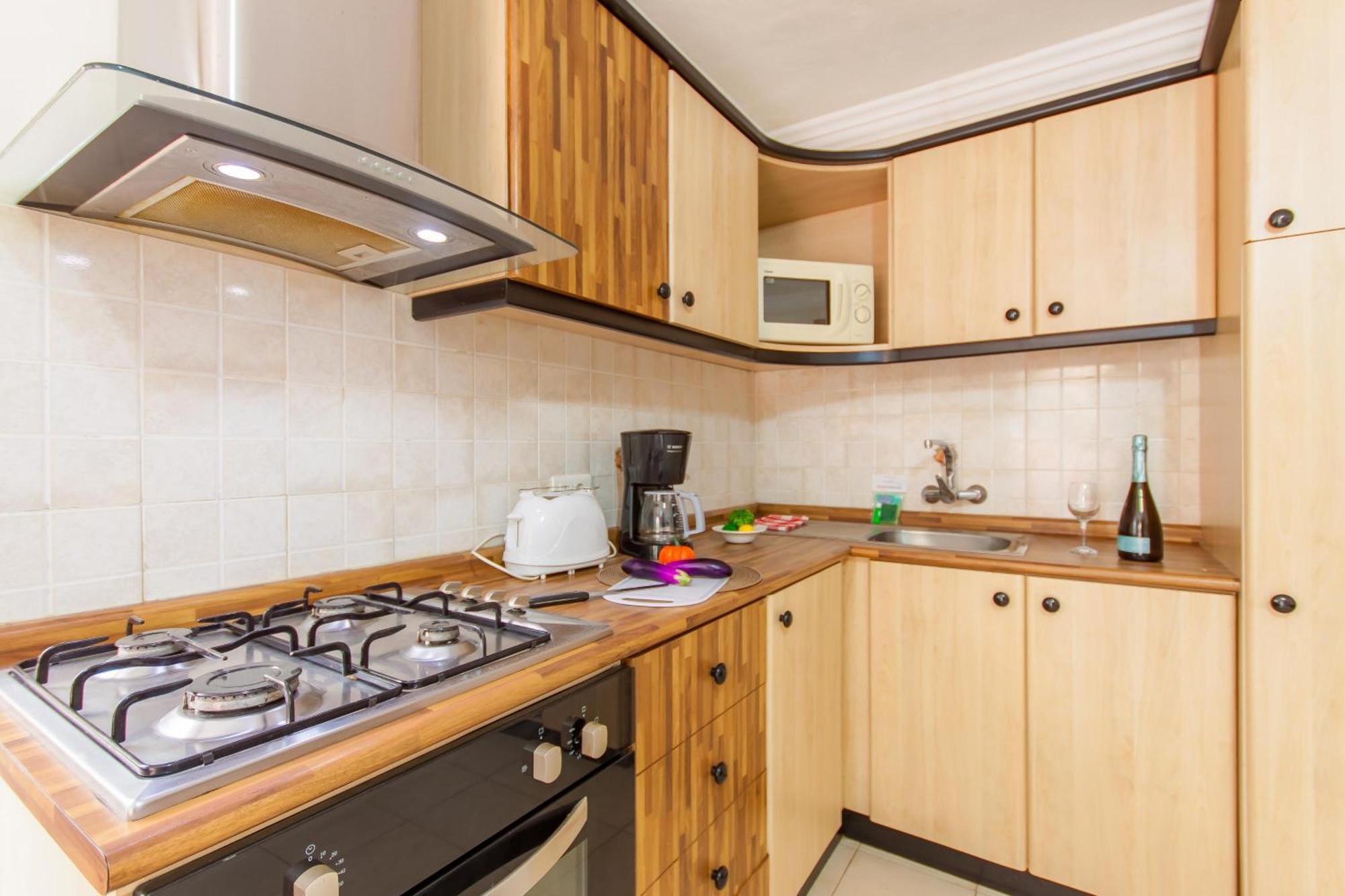 Villa & Pool Apartments In Mellieha Bay מראה חיצוני תמונה