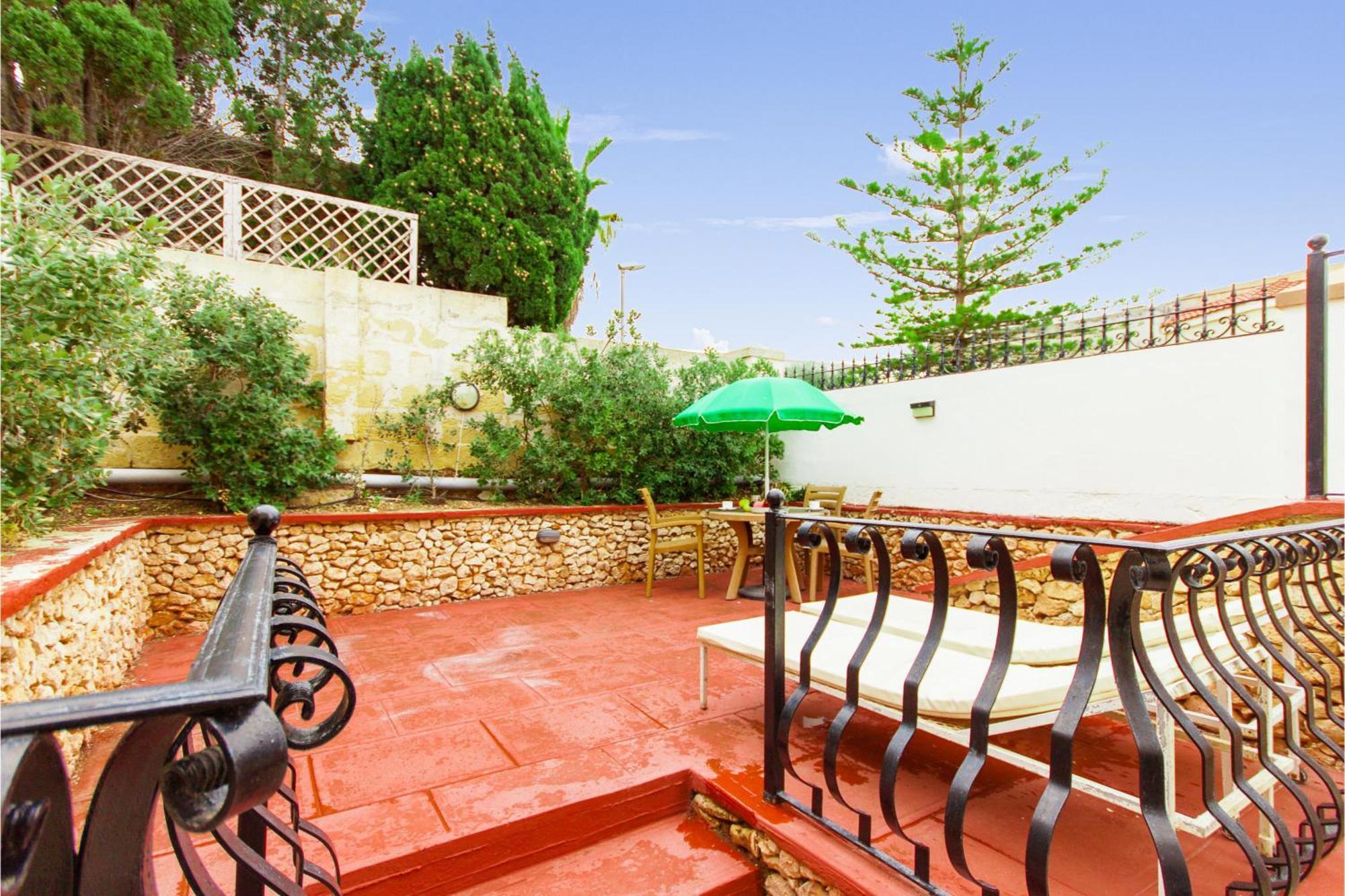 Villa & Pool Apartments In Mellieha Bay מראה חיצוני תמונה