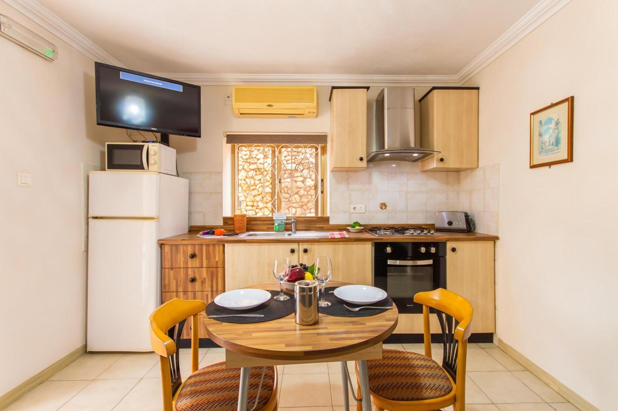 Villa & Pool Apartments In Mellieha Bay מראה חיצוני תמונה