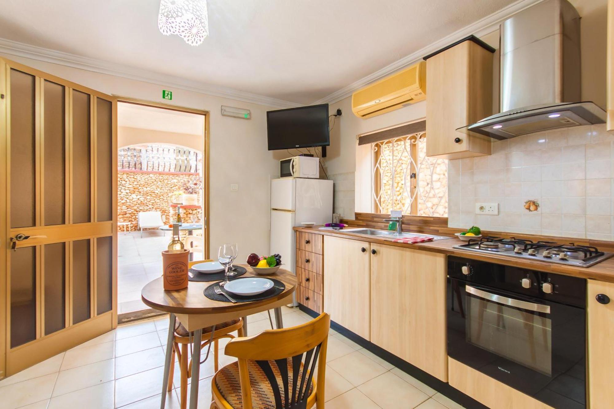 Villa & Pool Apartments In Mellieha Bay מראה חיצוני תמונה