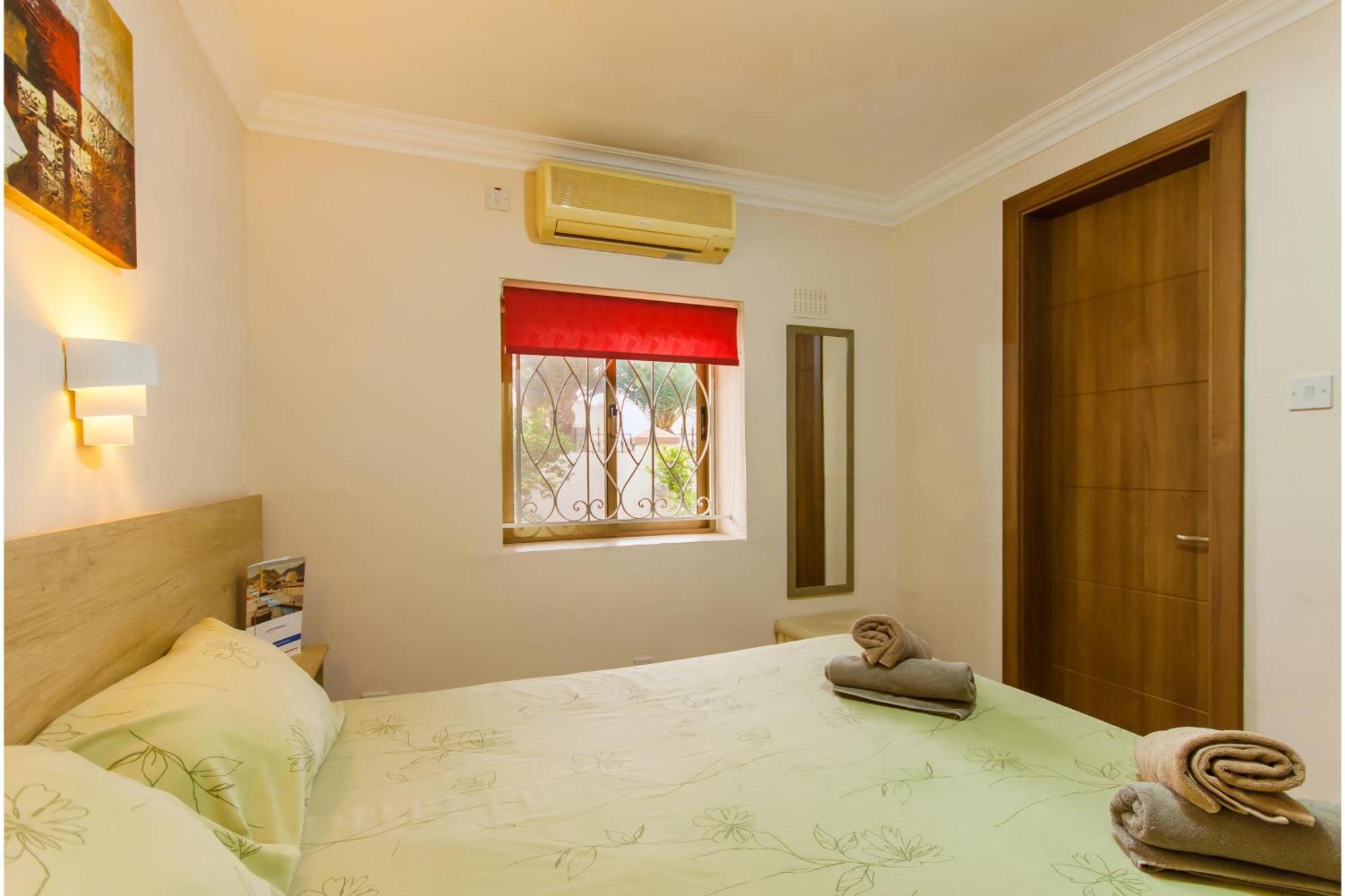 Villa & Pool Apartments In Mellieha Bay מראה חיצוני תמונה